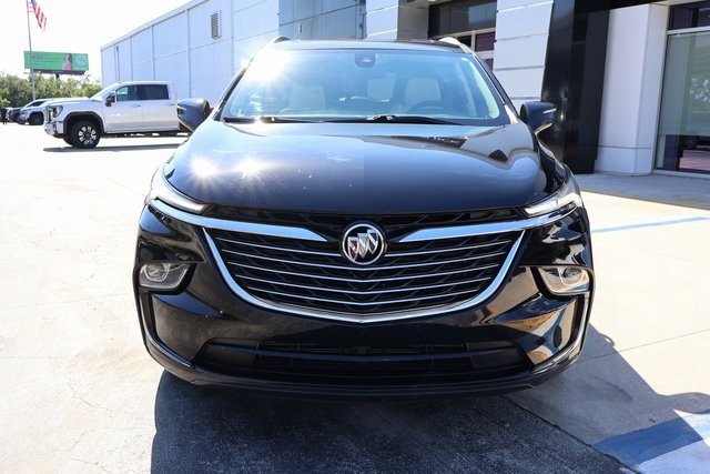 2023 Buick Enclave Essence photo 2