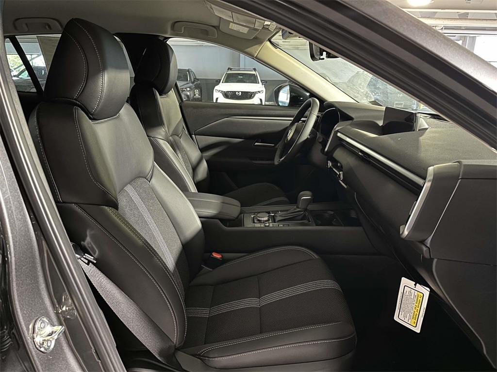 2025 Mazda CX-50 Preferred photo 14