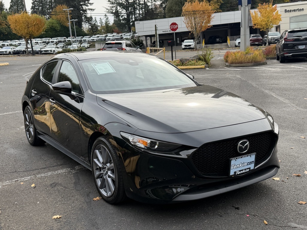 2022 Mazda Mazda3 Preferred photo 2