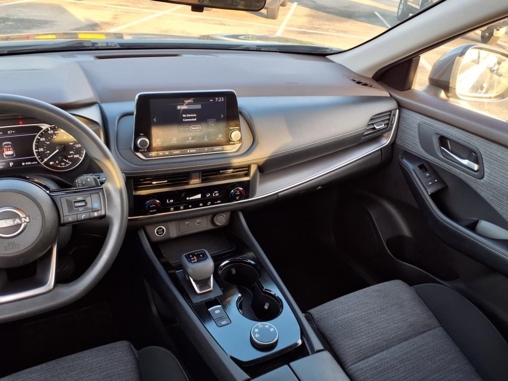 2023 Nissan Rogue SV photo 8