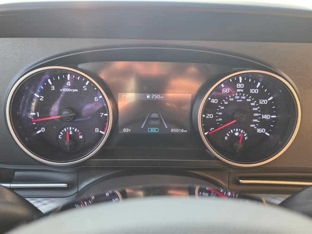 2023 Kia Carnival LX photo 20
