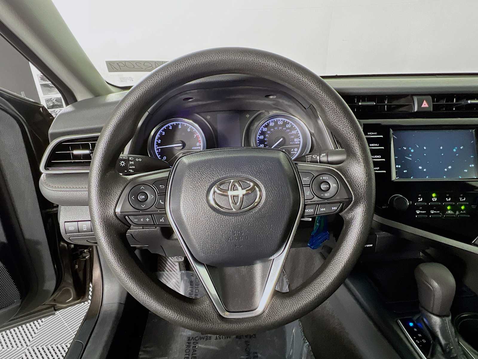 2019 Toyota Camry LE photo 11