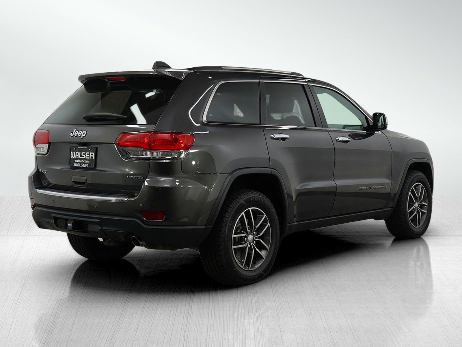2017 Jeep Grand Cherokee Limited photo 4