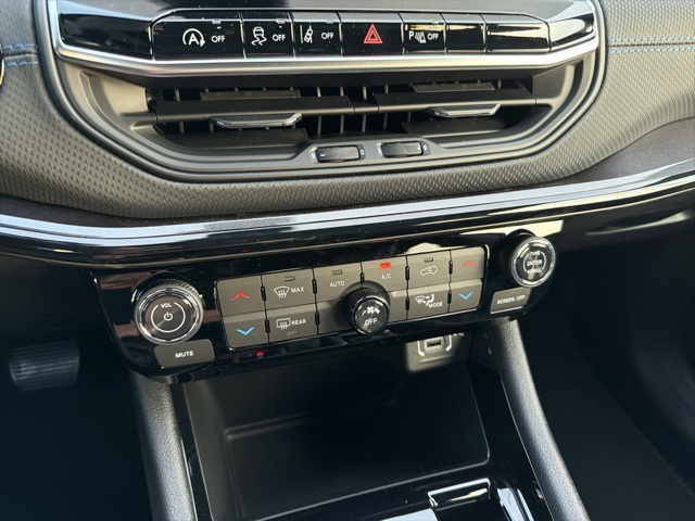 2026 Jeep Compass Limited Altitude photo 9