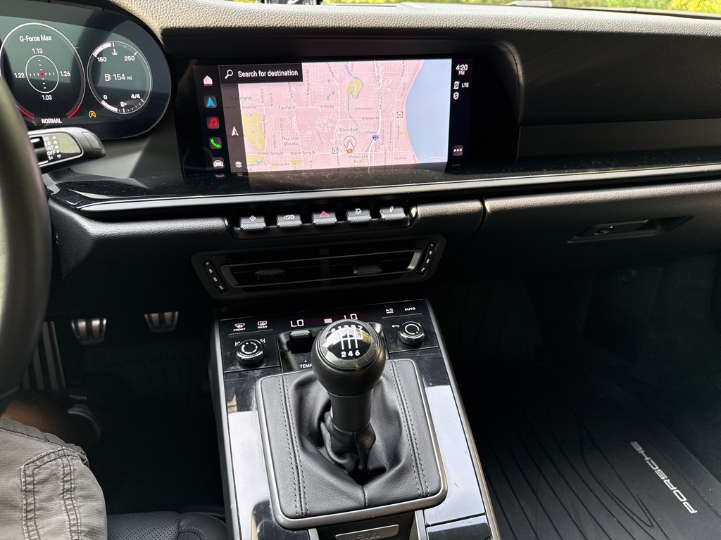 2023 Porsche 911 4 T photo 19