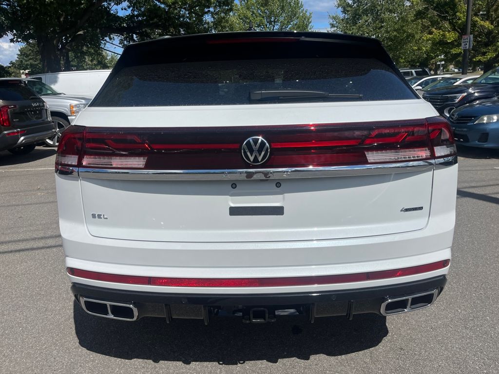 2026 Volkswagen Atlas Cross Sport SEL Premium R-Line photo 4