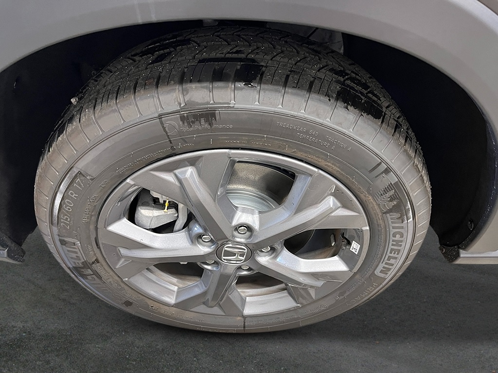 2026 Honda HR-V LX photo 8
