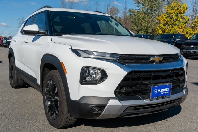 2022 Chevrolet Trailblazer LT photo 2