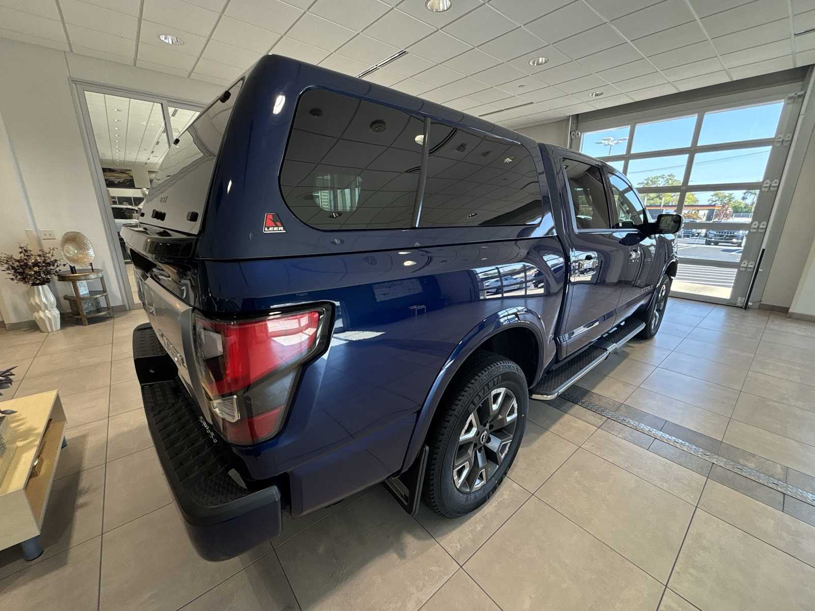 2023 Nissan Titan Platinum Reserve photo 2