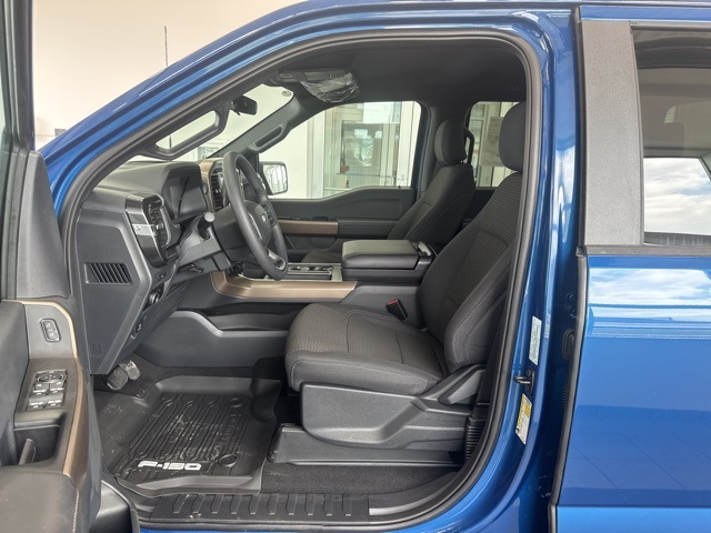 2025 Ford F-150 STX photo 10
