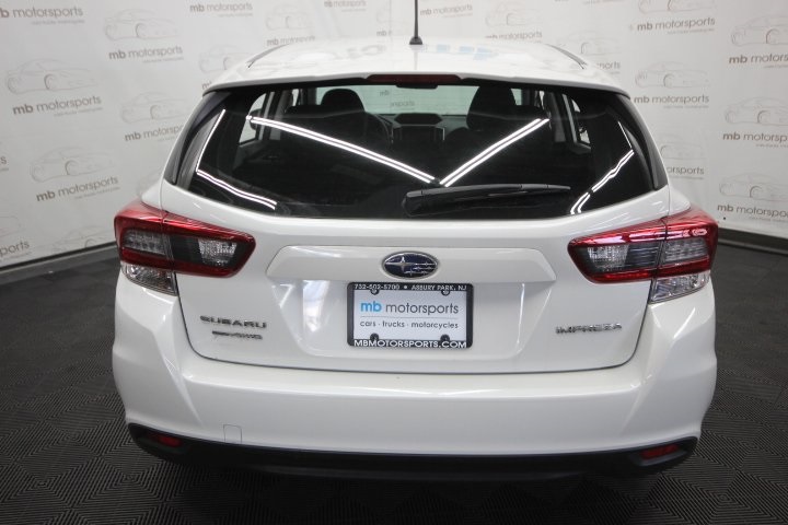 2022 Subaru Impreza Base photo 4