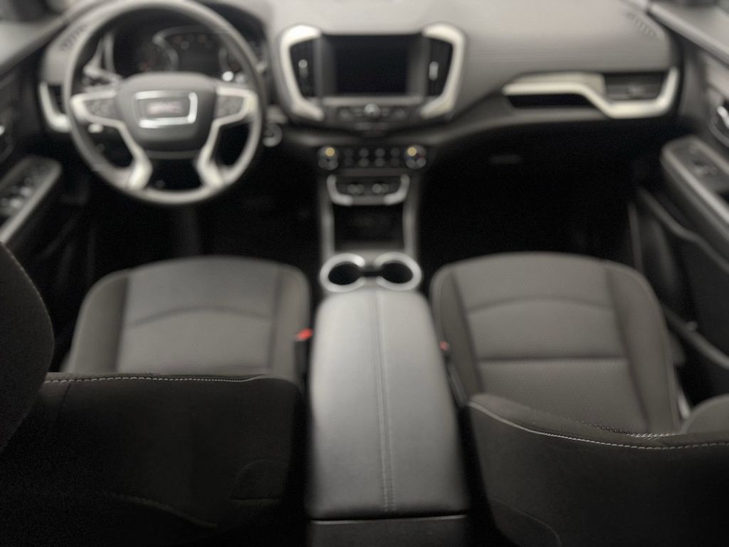 2024 Gmc Terrain SLE photo 14