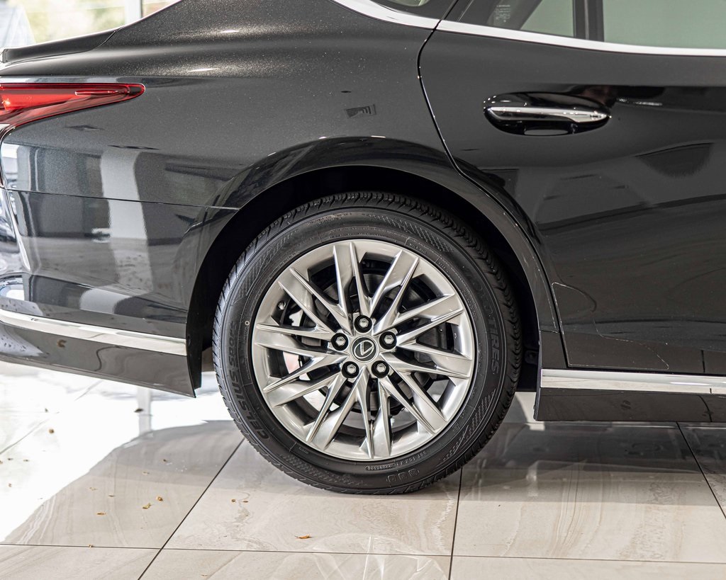 2018 LEXUS LS - Image 11