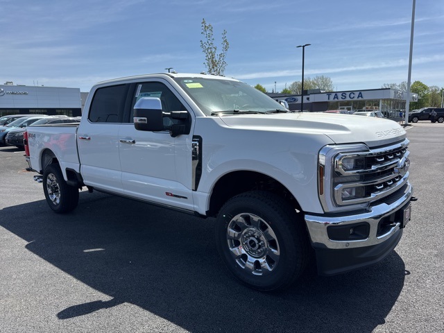2025 Ford F-350 Super Duty Lariat's photo