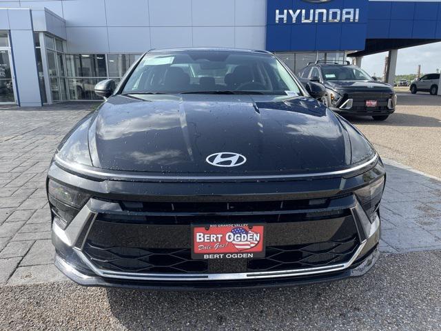 2025 Hyundai Sonata Hybrid SEL photo 2