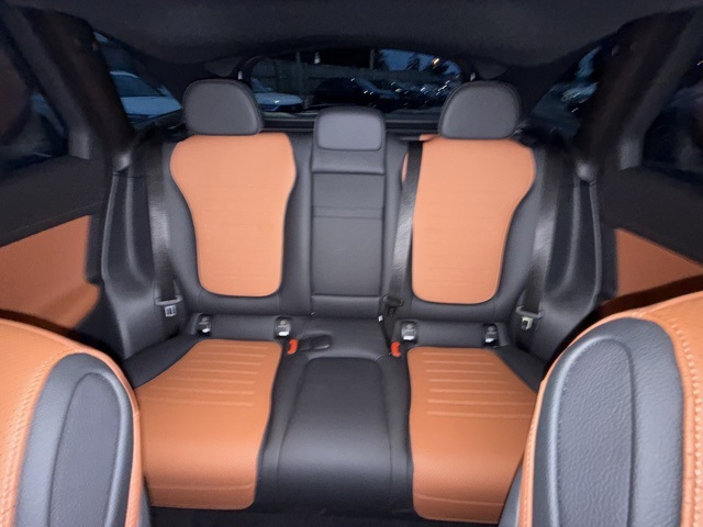 2025 Mercedes Benz GLC 350e 4MATIC photo 9