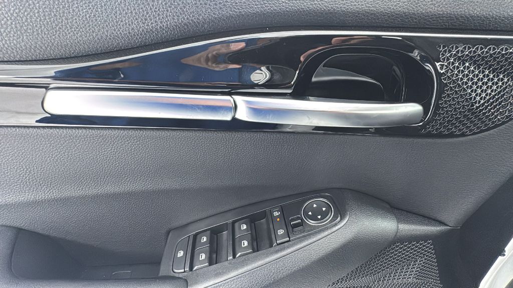 2026 Kia Seltos EX photo 19