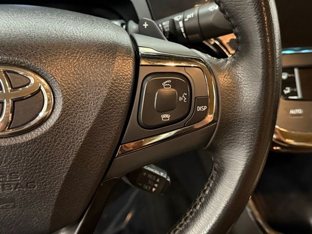 2015 Toyota Avalon XLE photo 10