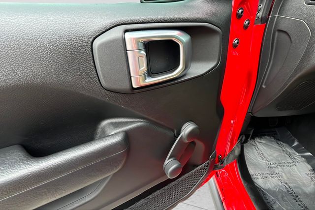 2023 Jeep Wrangler Willys photo 34