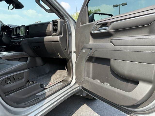 2023 Chevrolet Silverado 1500 LTZ photo 9