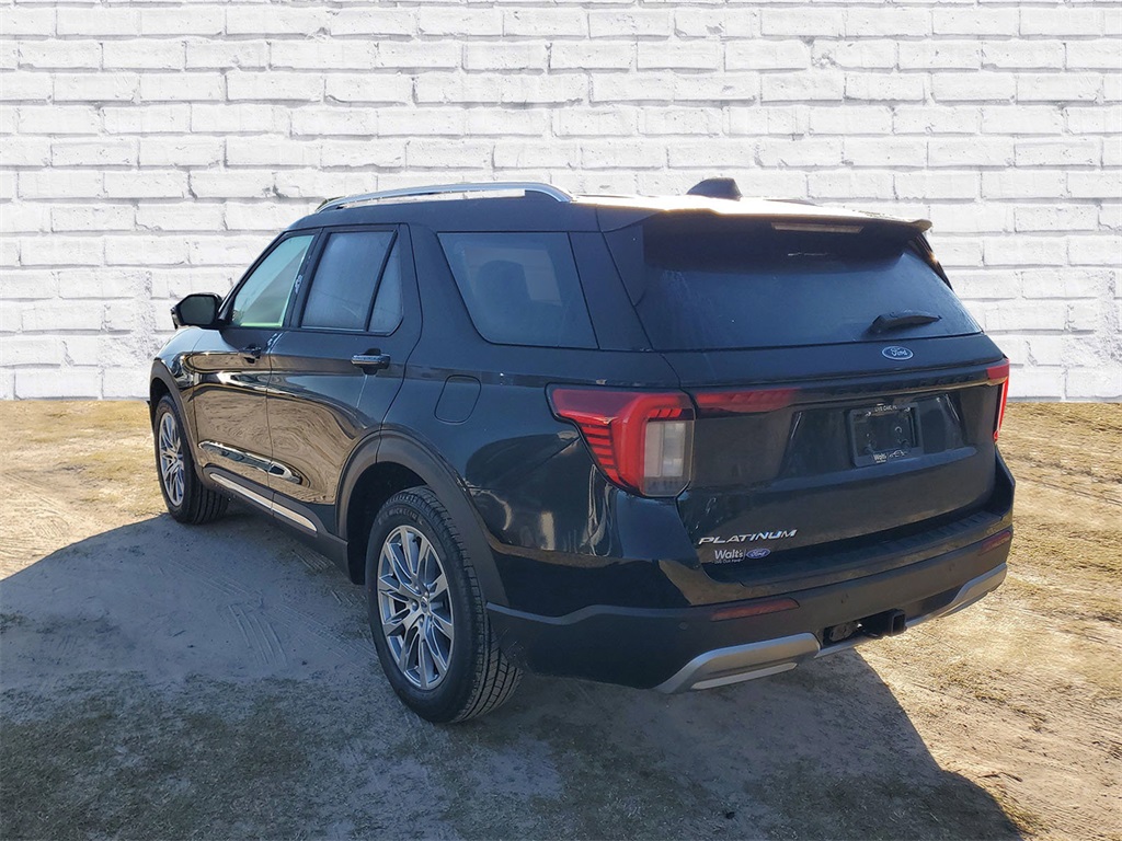 2026 Ford Explorer Platinum photo 2
