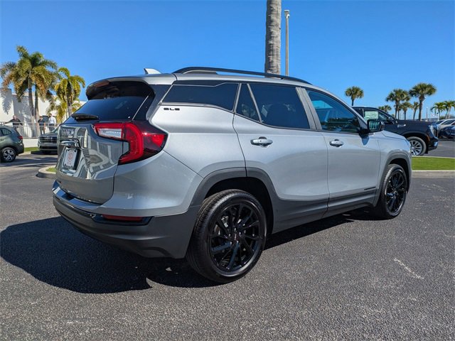2024 Gmc Terrain SLE photo 4