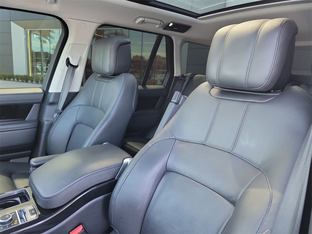 2019 Land Rover Range Rover SuperCharged photo 21