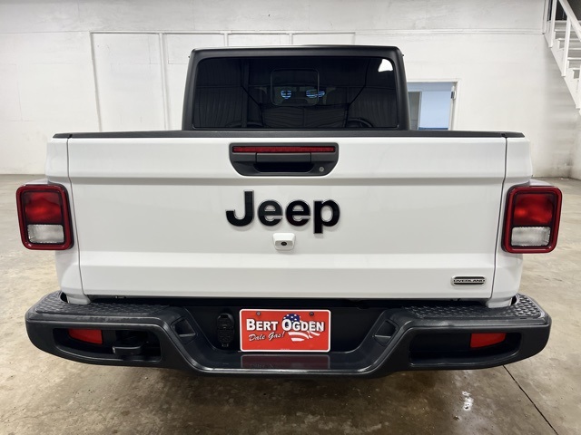 2023 Jeep Gladiator Overland photo 6