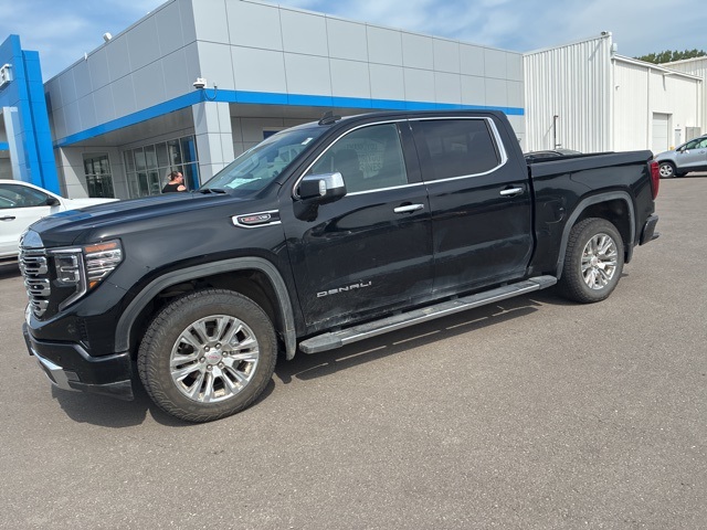 Used 2023 GMC Sierra 1500 Denali Denali with VIN 1GTUUGEL0PZ324282 for sale in Kansas City