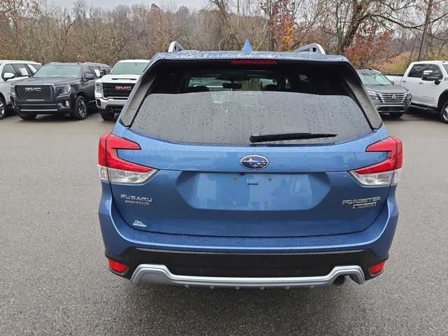 2022 Subaru Forester Touring photo 4