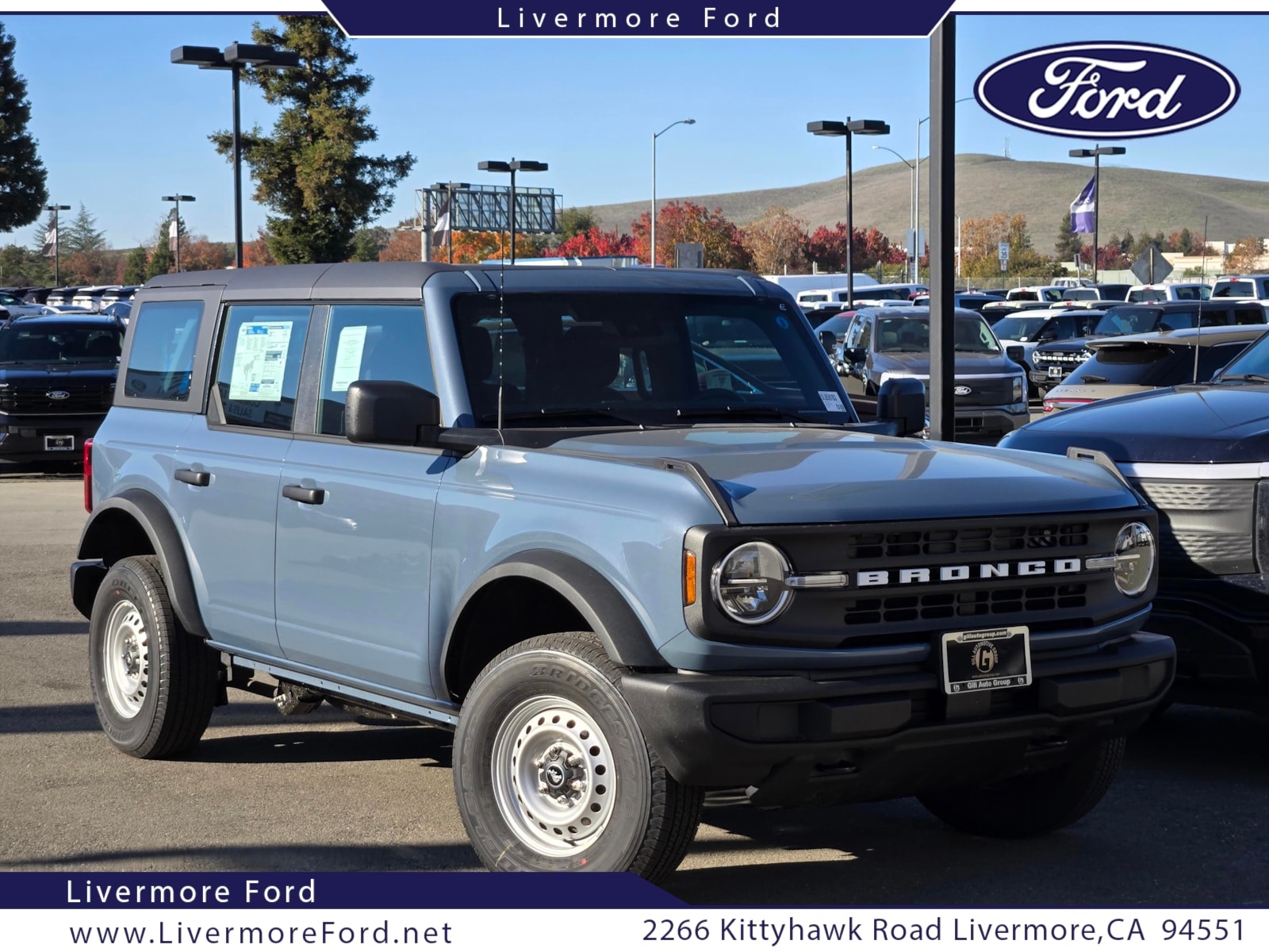 2025 Ford Bronco 4-Door Base's photo