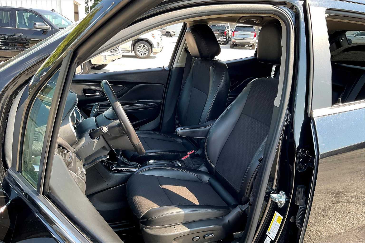 2020 Buick Encore Preferred photo 7