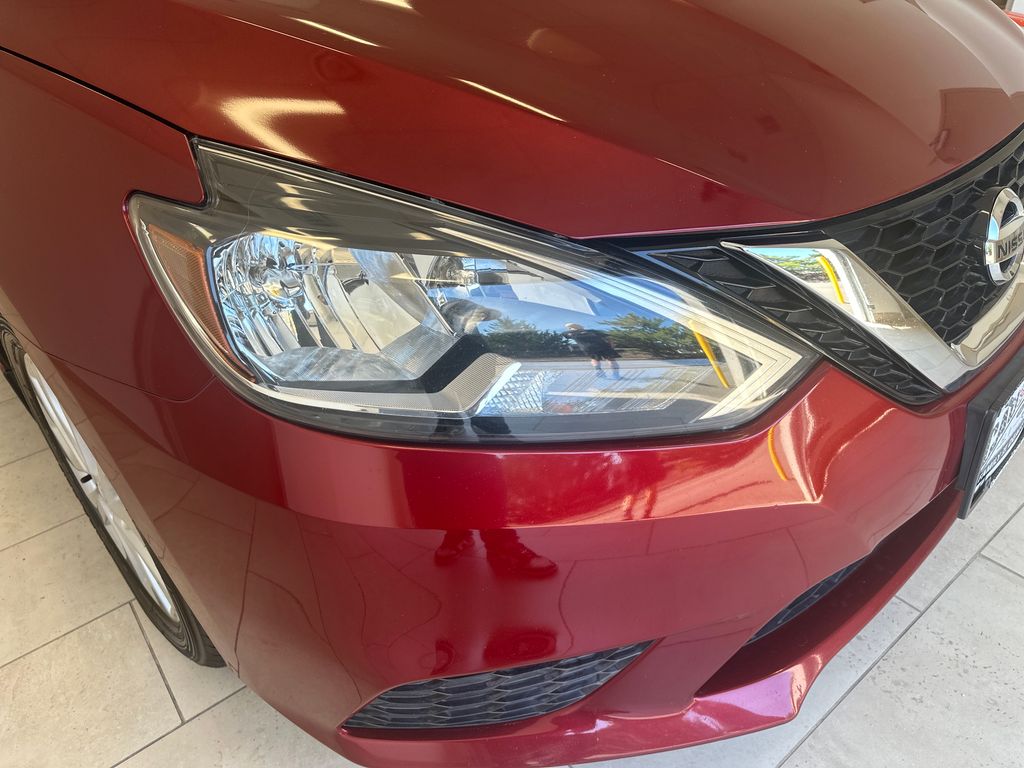 2019 Nissan Sentra SV photo 8