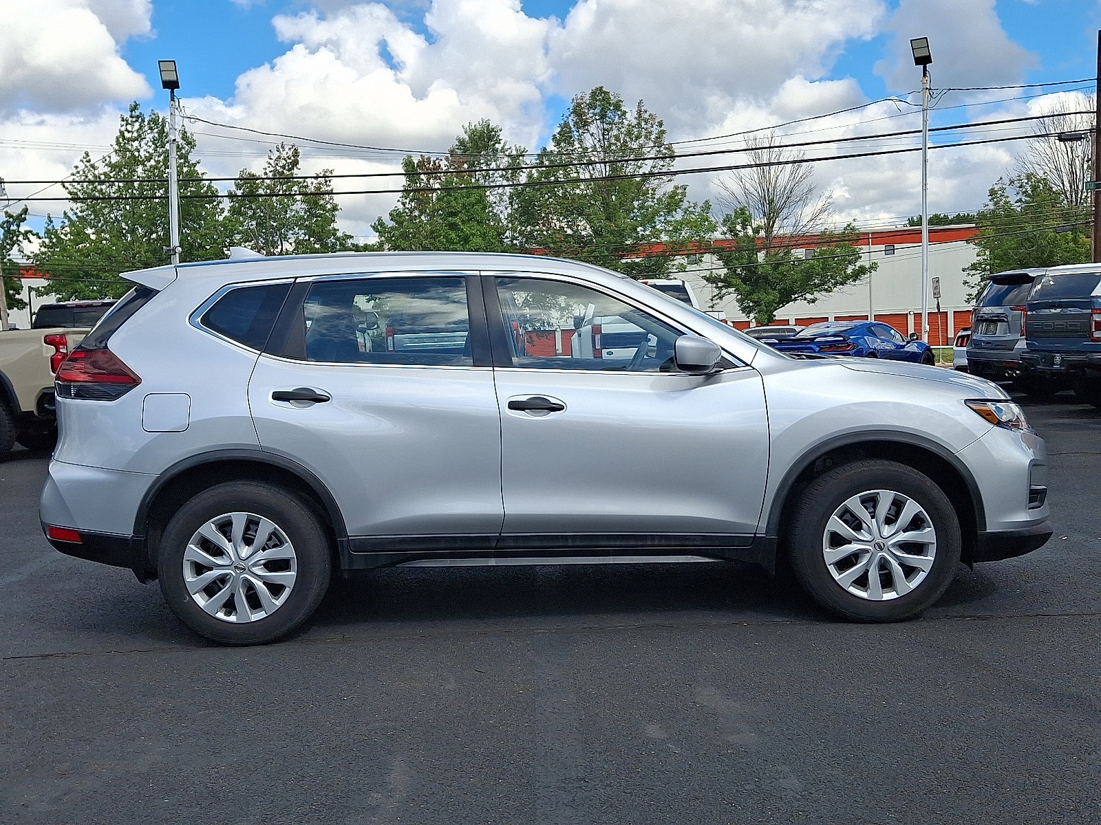 2018 Nissan Rogue S photo 8