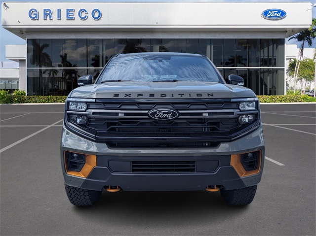 2025 Ford Expedition photo 3
