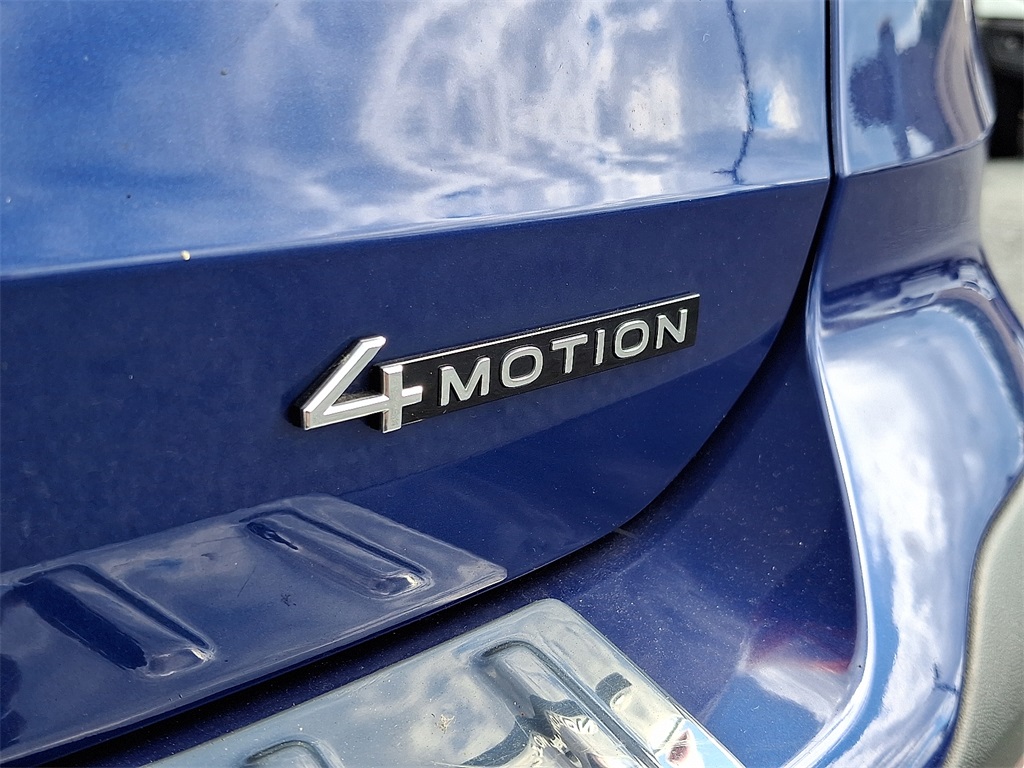 2022 Volkswagen Taos SEL photo 26