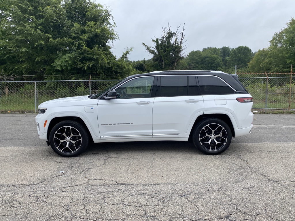 2022 Jeep Grand Cherokee Summit Reserve 4xe photo 3