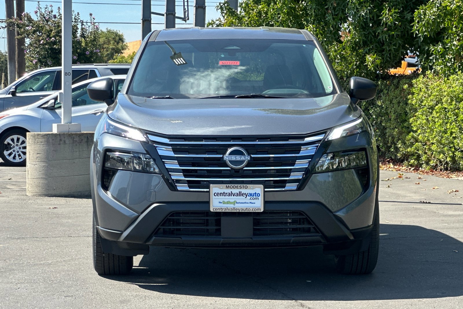 2026 Nissan Rogue S photo 9