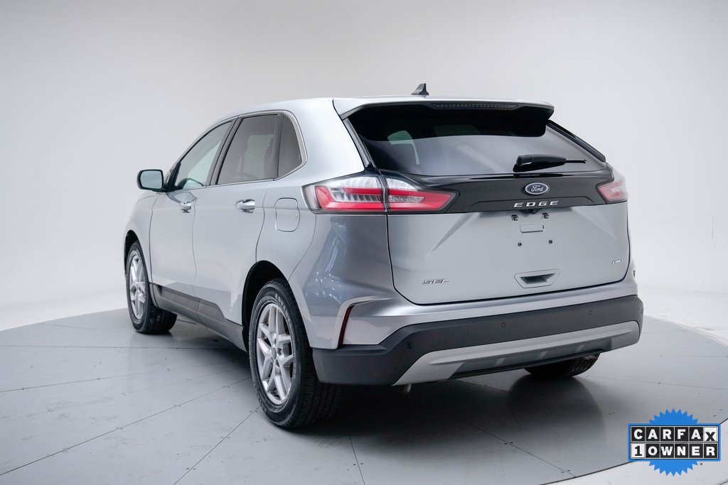 2023 Ford Edge SEL photo 3