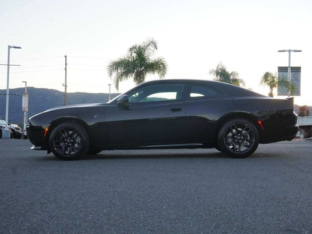 New 2026 Diamond Black Crystal Pearlcoat Dodge R/T Scat Pack image 6