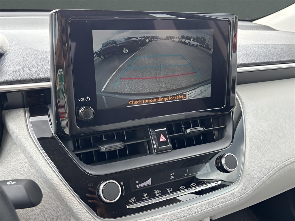 2025 Toyota Corolla Cross L photo 17