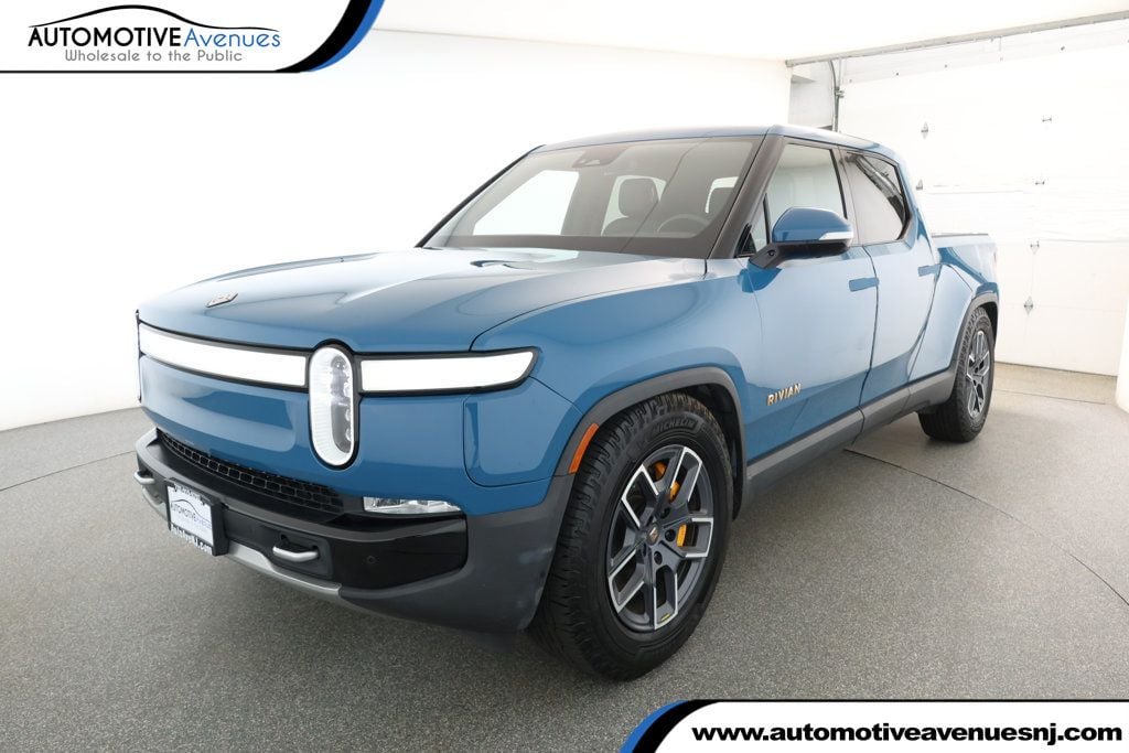 2022 Rivian R1T Adventure's photo