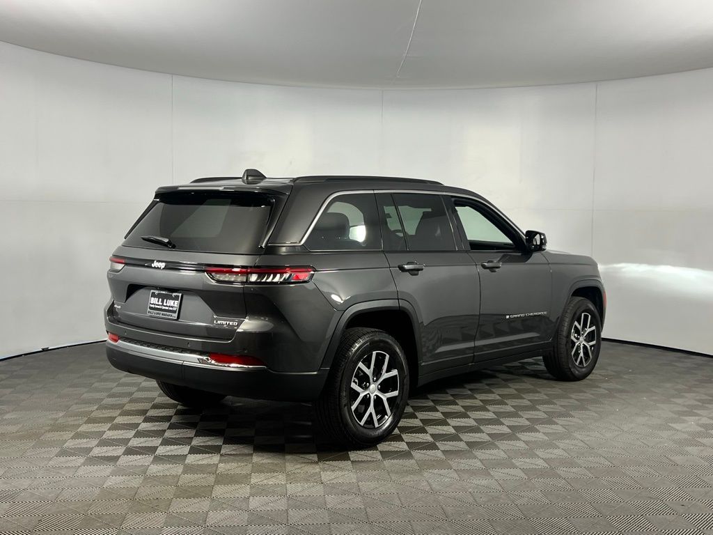 2024 Jeep Grand Cherokee Limited photo 3