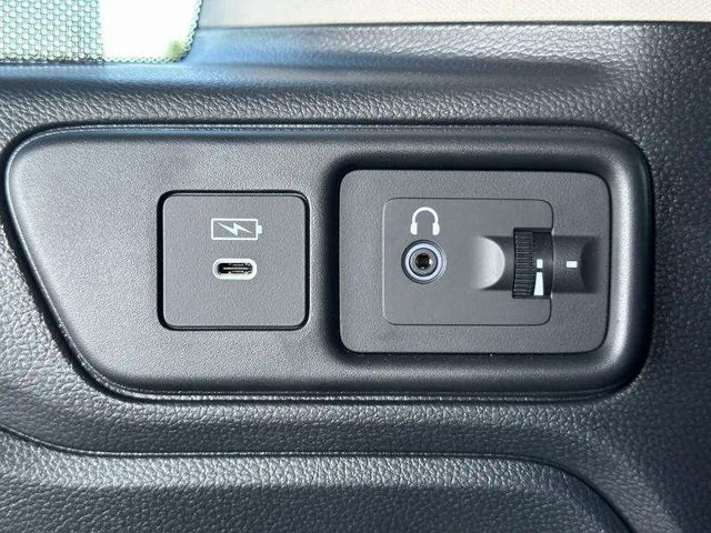 2025 Honda Odyssey Touring photo 32