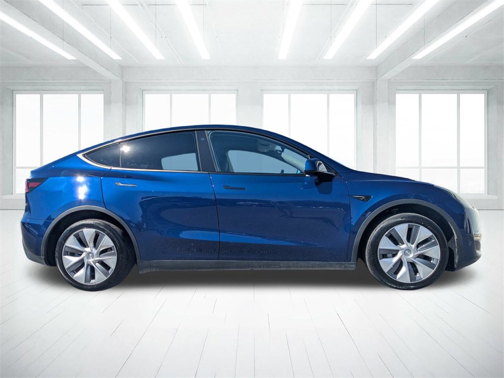 2023 Tesla Model Y Long Range photo 2