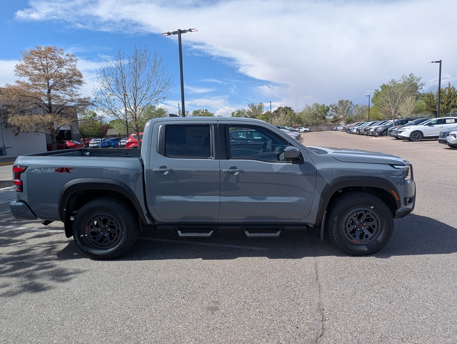 2025 Nissan Frontier PRO-4X photo 4