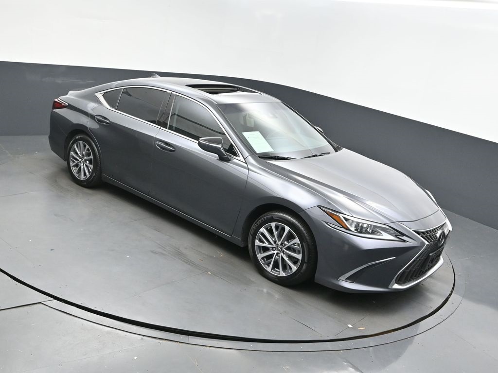 2024 Lexus ES 350's photo
