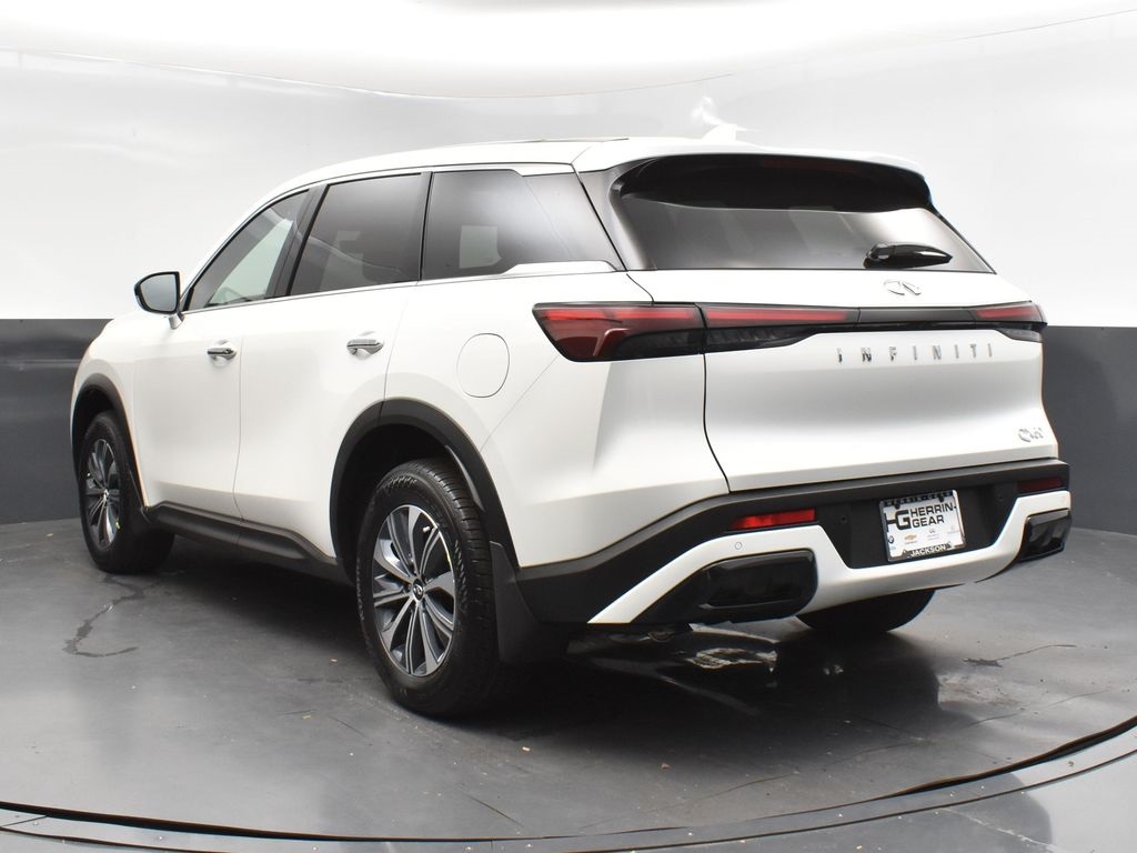 2025 Infiniti QX60 Pure photo 3