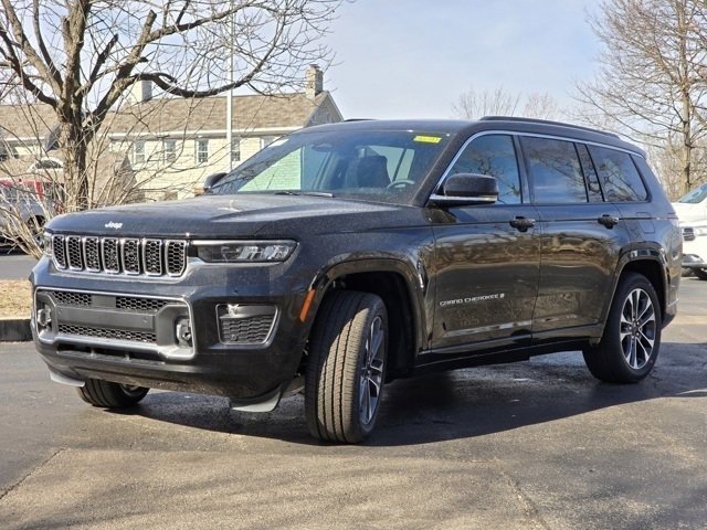 2025 Jeep Grand Cherokee Overland photo 18