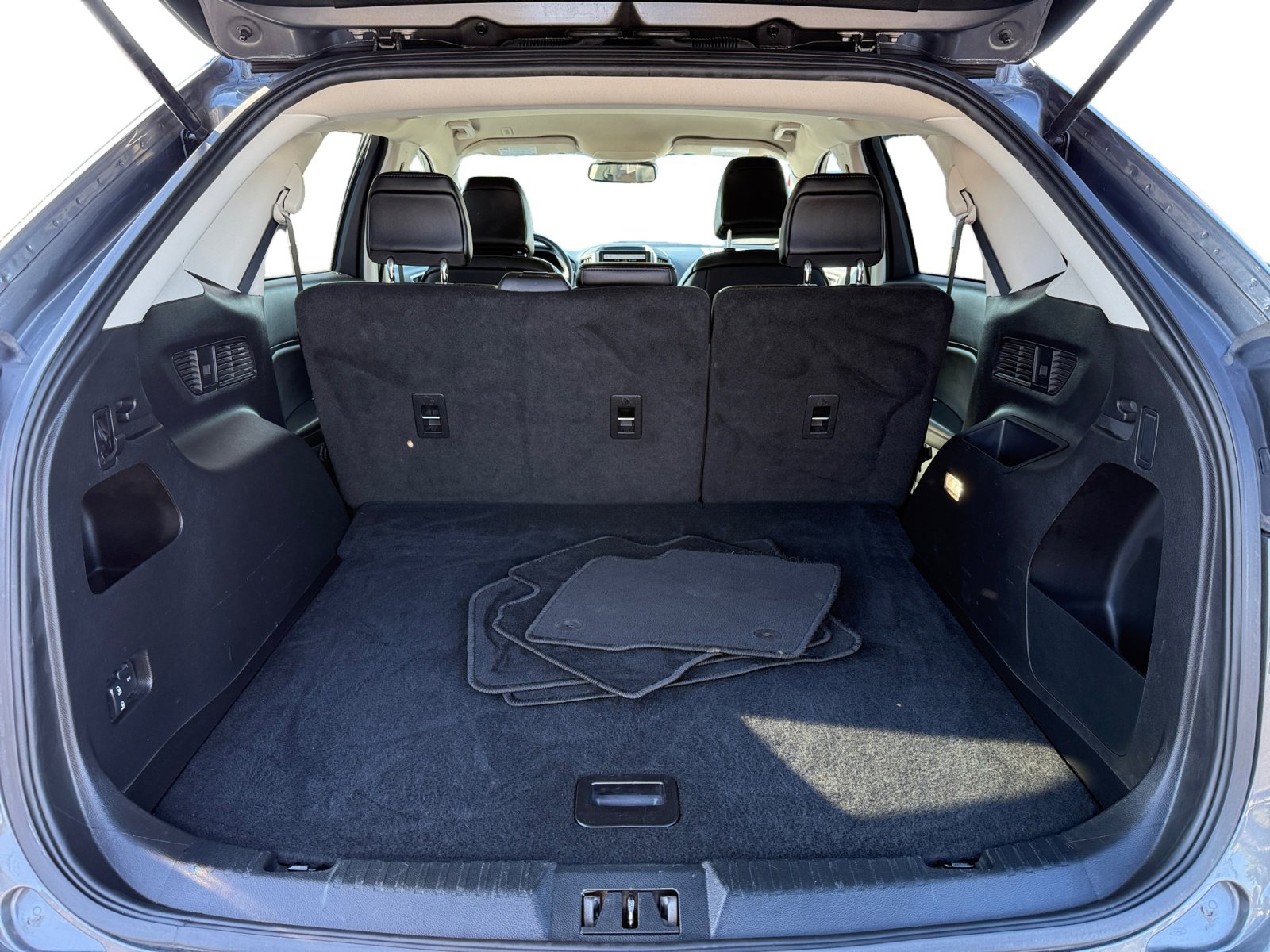 2024 Ford Edge SEL photo 17